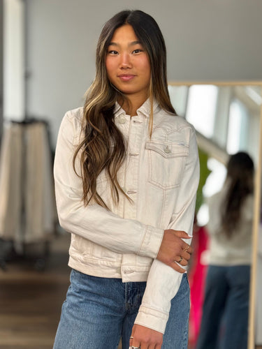 Mother The Buckle Bunny Bruiser Denim Jacket in Natural, Small