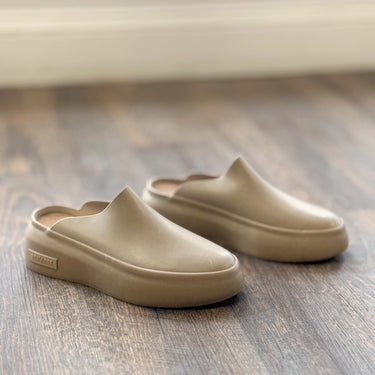 SeaVees Marin Mules in Sandy, 7