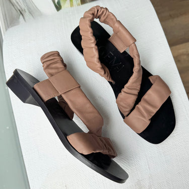 M. Gemi Gabriana Leather Sandals, 37
