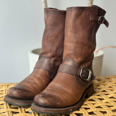 Frye Veronica Short Boots in Brown, 8