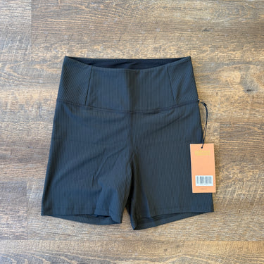 Girlfriend Collective NWT Ribbed Biker Shorts in Black, Small