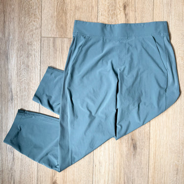 Athleta Sea Foam Trouser Pants, 6 Petite