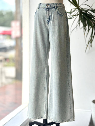 Reformation Carly Low Rise Slouchy Wide Leg Jeans, 28