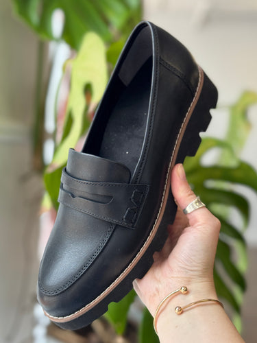 Vionic Black Loafers, 8
