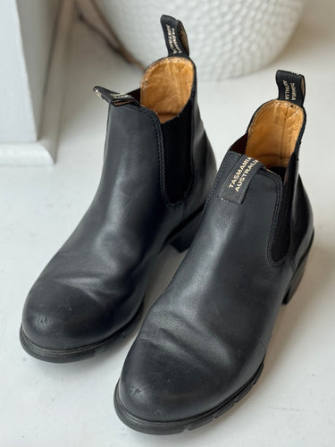 Blundstones AS IS Black Heeled Chelsea Boots, US 9.5