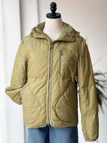 The Arrivals Unisex Green Puff Jacket, M's XXS / W's XS