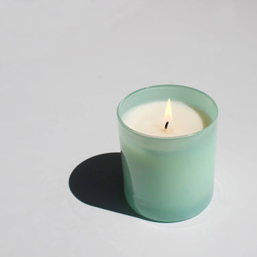 Cloud 9 oz. Hue Candle (Violet Blossoms)