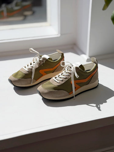 Rag & Bone Retro Runner Sneakers in Moss, 39