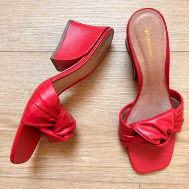 Intentionally Blank Red Caty Heels, 40