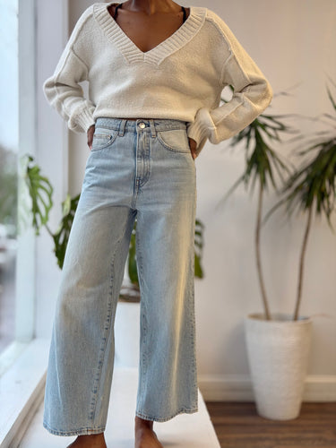 Toteme Flair Wide Leg Light Wash Jeans, 25