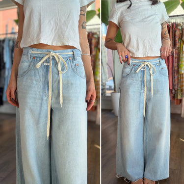 Closed Light Wash Morus Jeans , 26