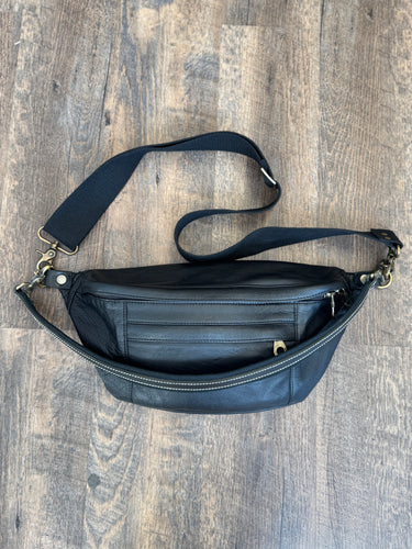 Parker & Thatch Cross Your Heart Sling in Black