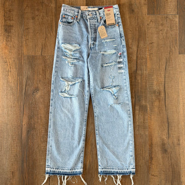Levi's NWT Ribcage Distressed Straight Ankle Jeans, 25