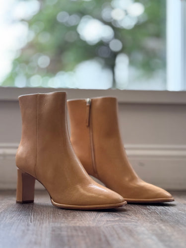 Reformation Gillian Butterscotch Boots, 10.5