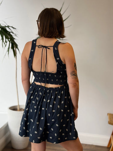 Hill House NWT The Cher Dress in Navy Floral Jacquard, Large