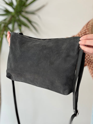 Rough & Tumble Traveler Bag in Tumbled Black