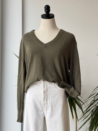 Everlane Olive Cashmere V-Neck Sweater, Large