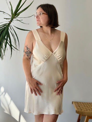 Shona Joy NWT Lounge Plunge Slip Dress in Cream, Large