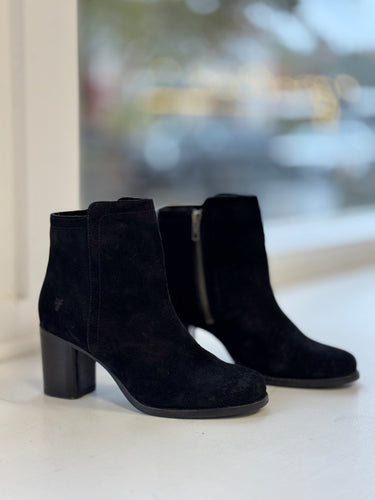 Frye Addie Black Suede Boots, 7.5