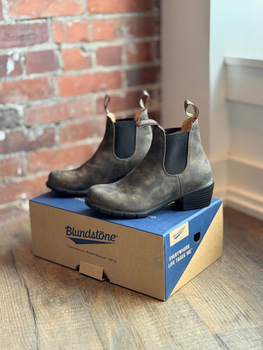 Blundstone NWT Heeled Boot in Rustic Brown, US 9