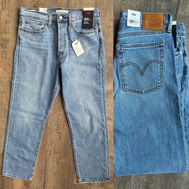 Levi's NWT Light Wash Wedgie Straight Jeans, 30x26