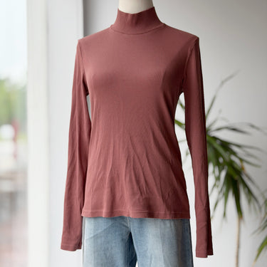 Prairie Underground Mauve Rib Turtleneck Top, Medium