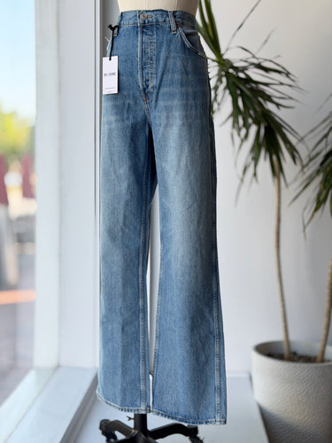 Re/Done 90's High Rise Loose Jeans in Worn Blue, 31
