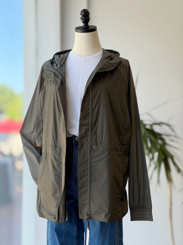 Lululemon NWT Assemblage Shell Jacket, 6