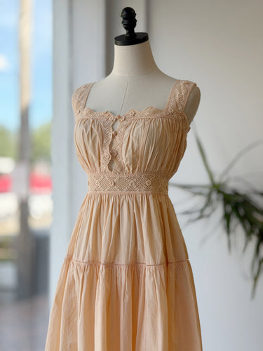 Doen Augustine Dress in Coral Sands, Medium