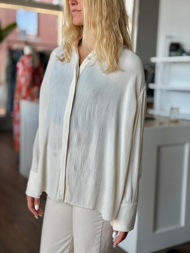 La Ligne Plisse Cream Button Up, Large