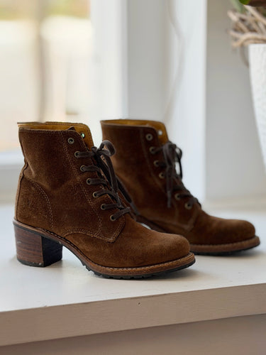 Frye Sabrina Chesnut Suede Lace Up Boots, 8