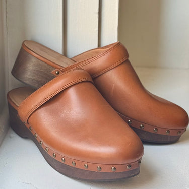 Madewell Cognac Clogs, 9