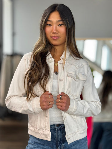 Mother The Buckle Bunny Bruiser Denim Jacket in Natural, Small