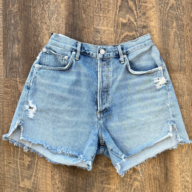 Agolde Dee Denim Shorts in Chime - ALTERED, 26"
