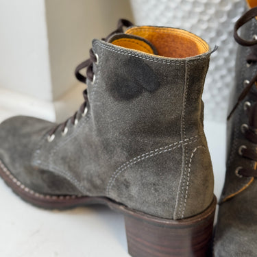 Frye Charcoal Suede Sabrina Chelsea Lace Up Boots, 8.5