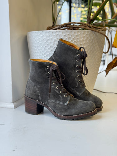 Frye Charcoal Suede Sabrina Chelsea Lace Up Boots, 8.5