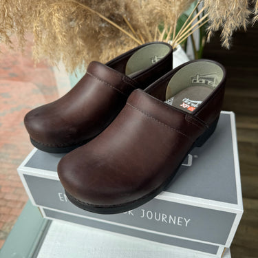 Dansko Oiled Clogs NEW , 42