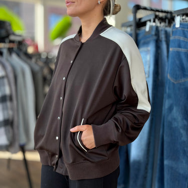 The Great Brown Sporty Jacket, 3