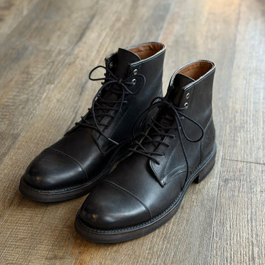 Frye Dylan Lace Up Boots NEW, 9