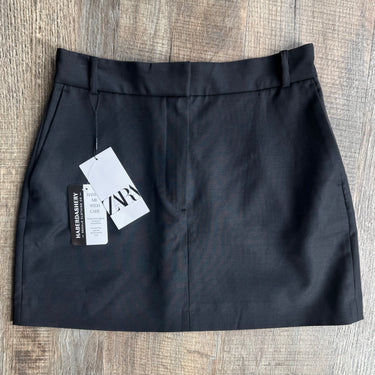 Zara NWT Black Mini Skirt, Medium