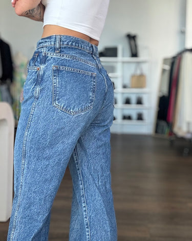 Reformation Med Wash Val 90s Mid Rise Jeans, 27
