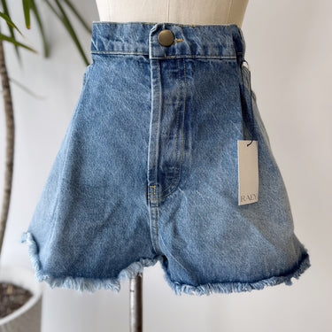 Raey NWT Pleated Waist Jean Shorts, 32