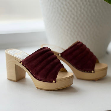 Youyou Yzeus Velvet Leather Clogs in Grena, 37