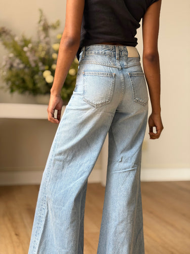 Closed Light Wash Wide Leg Jeans, 23