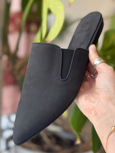 Jenni Kayne Black Pointed Mules, 39