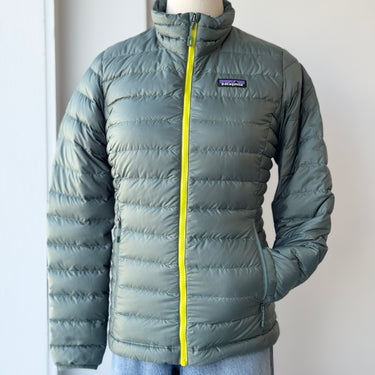 Patagonia Down Puffer Jacket in Green, XSmall
