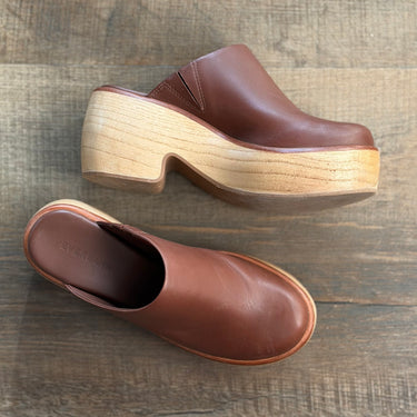 Everlane Cognac Platform Clogs - as is, 7