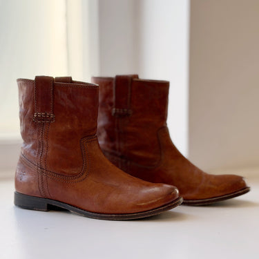 Frye Anna Shortie Boots in Cognac, 8