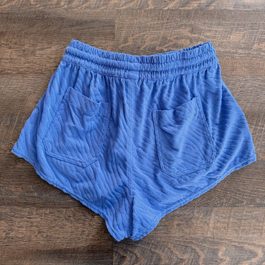 Triangl Purple Textured Shorts, Medium