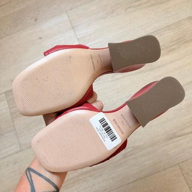 Intentionally Blank Red Caty Heels, 40